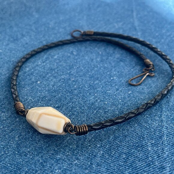 Braided Leather Necklace, Vintage White Agate, Men's Women's Layering Necklace - Picture 2 of 8